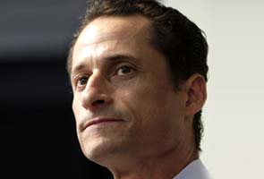 Anthony Weiner insists he's staying in New York mayoral fight