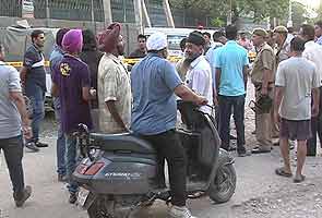 19 including five cops injured in West Delhi as roadside brawl spirals into clashes