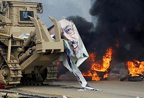 Egypt violence: Canada shutters embassy citing concerns for staff