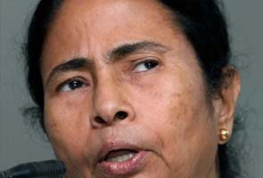 Mamata Banerjee to meet businessmen in Mumbai