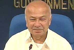 Sushil Kumar Shinde undergoes operation for lung ailment
