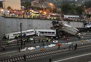 Black boxes show Spanish train derailed at 179 kph