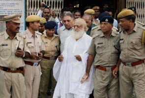 Asaram Bapu passes 'potency test', denies meeting schoolgirl alone