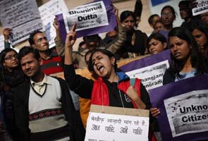 Delhi gang-rape: Calls for death penalty ahead of verdict