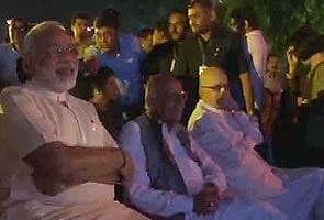 Narendra Modi, LK Advani meet at Ram Jethmalani's house, cold vibes evident