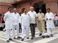 Telangana: resolution before cabinet in 20 days, clash in Parliament