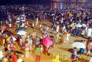After stingray attack, devotees barred from entering water