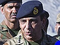 Pakistan Army chief General Ashfaq Kayani visits Line of Control after troop violates ceasefire