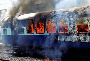 AC coach of Magadh Express catches fire