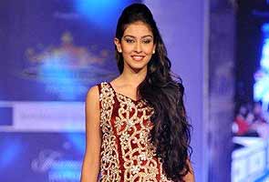 India's Navneet Kaur Dhillon out of Miss World contest