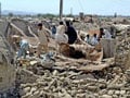 Death toll in Pakistan earthquake nears 350