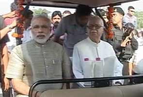 Narendra Modi orders Gujarat BJP to make Advani visit a grand affair