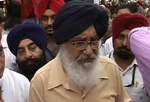  Punjab CM Parkash Singh Badal says he was not invited to Rahul Gandhi event, complains to PM