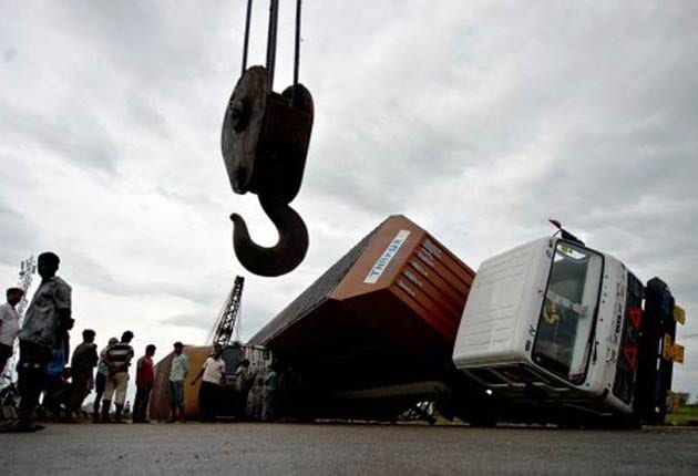 Cyclone Phailin: work to restore damaged infrastructure starts