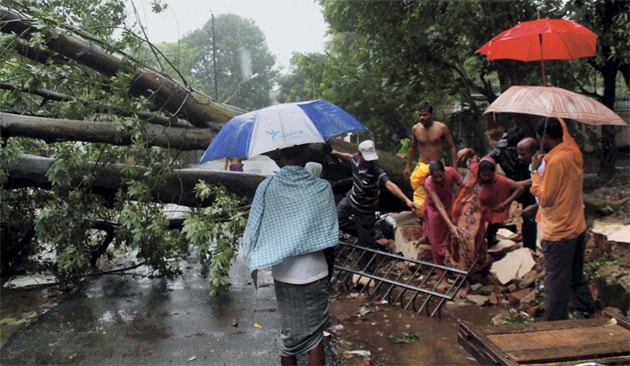 Cyclone Phailin: heavy rainfall in Odisha for next 24 hours, says Met department