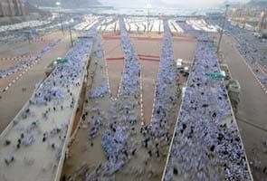Indian volunteers form largest group to serve Haj pilgrims