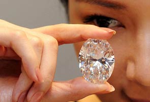 Diamond fetches record 30 million dollars at Hong Kong auction