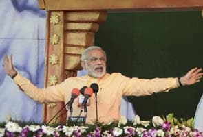 For Narendra Modi's debut rally in UP, 100-foot stage and vaastu 