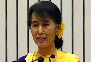 Two decades on, Suu Kyi finally collects Rome citizenship