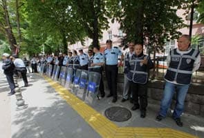 Turkish police break up student demo with tear gas