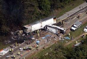 Eight killed in US after tire blows out on bus carrying church-goers