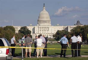 Man sets himself on fire at Washington's National Mall 