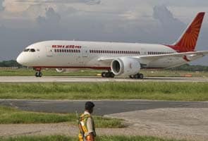 En route to Bangalore, part of Boeing 787 Dreamliner fell off