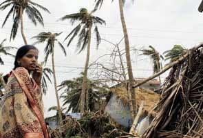 Cyclone Phailin moves inland, flood threat in Chhattisgarh, Bihar