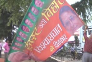 Two days before Narendra Modi rally, his posters pulled down in Patna