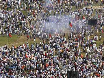 Patna bombers got Rs 5000 and three bombs each: sources