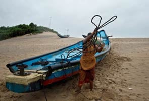 Cyclone Phailin: 18 fishermen trapped in trawler near Paradip return home