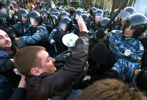 Over 1,600 migrants rounded up after ethnic riots in Moscow