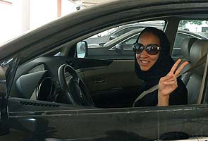 Saudi government tries to thwart women driving campaign