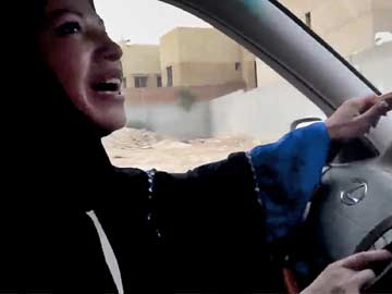 Saudi writer who opposed ban on women driving held