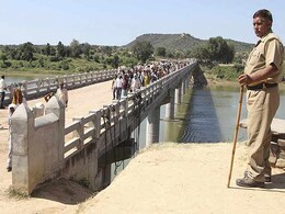 Madhya Pradesh stampede horror: Men in uniform snatched jewellery, threw children off bridge, claim survivors Madhya Pradesh stampede horror: Men in uniform snatched jewellery, threw children off bridge, claim survivors
