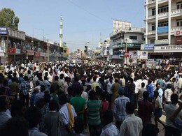 Telangana fallout: PM to decide on resignations of three Andhra Pradesh ministers today Telangana fallout: PM to decide on resignations of three Andhra Pradesh ministers today
