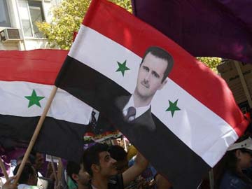 Scores killed as rebels battle to break siege of Damascus suburbs