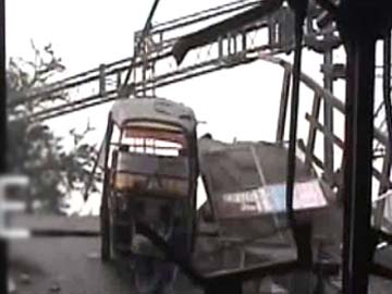 Part of flyover falls on stationary goods train in Bihar