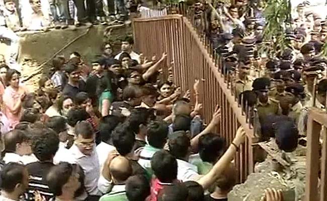 Mumbai: Campa Cola society families barricade themselves in, block demolition men