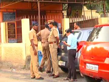 Chennai: woman employee robbed at ration shop