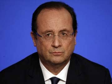 France's Hollande hits new low in approval rating