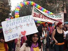 Delhi: Gay rights activists hold march
