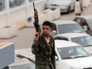 Libyan army clashes with Islamist militants, nine killed