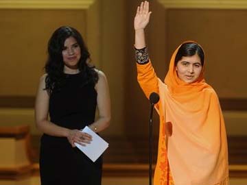 At star-packed Glamour awards, Malala Yousafzai steals show