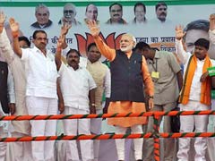 Congress moves poll panel over Narendra Modi's 'khooni panja' barb