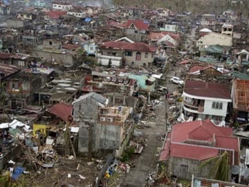 Philippine typhoon toll rises to 5,598