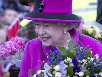 In Twitter's constraints, a fit for the royal family 