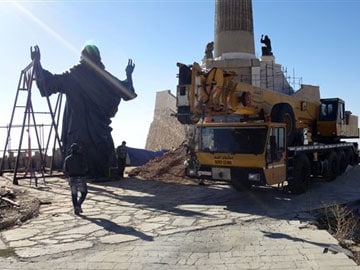 In midst of Syrian war, giant Jesus statue arises 