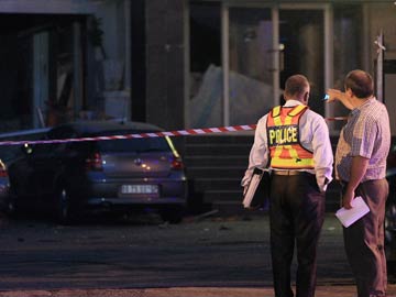 Two die in blast at South Africa jewelry pawn shop 
