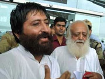 His ads said he is not evading arrest. A court disagrees with Asaram Bapu's son